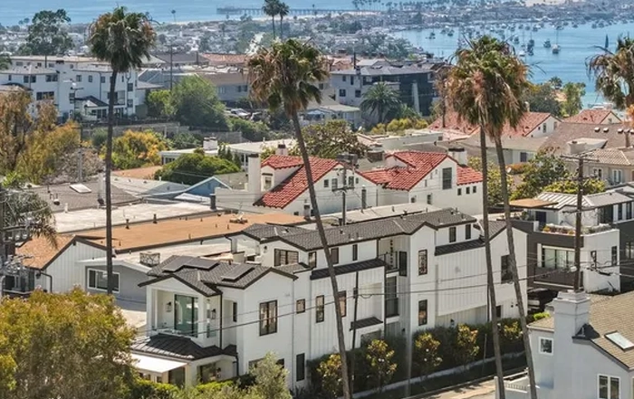 Corona del Mar, CA